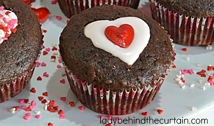 Valentine’s Day Cut Out Cupcakes