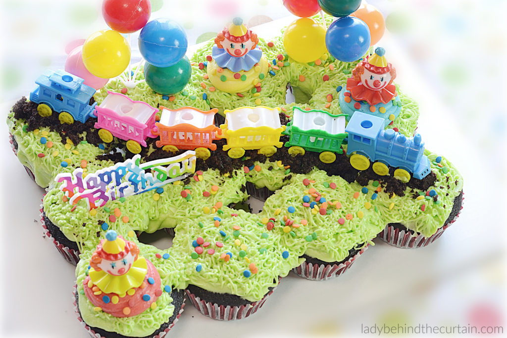 Circus Train Cupcake Pull Apart