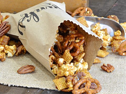 Image for Spicy Caramel Corn Party Mix