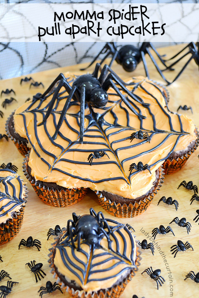 Momma Spider Halloween Pull Apart Cupcakes