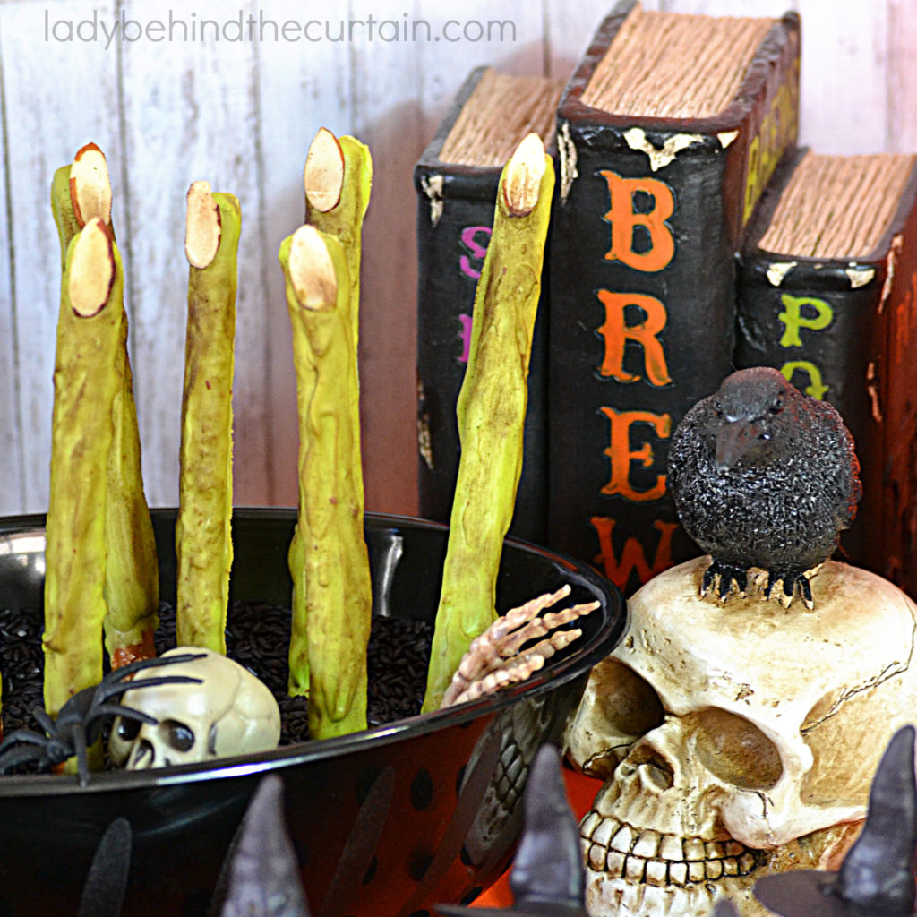 Wicked Witch Finger Halloween Pretzels 