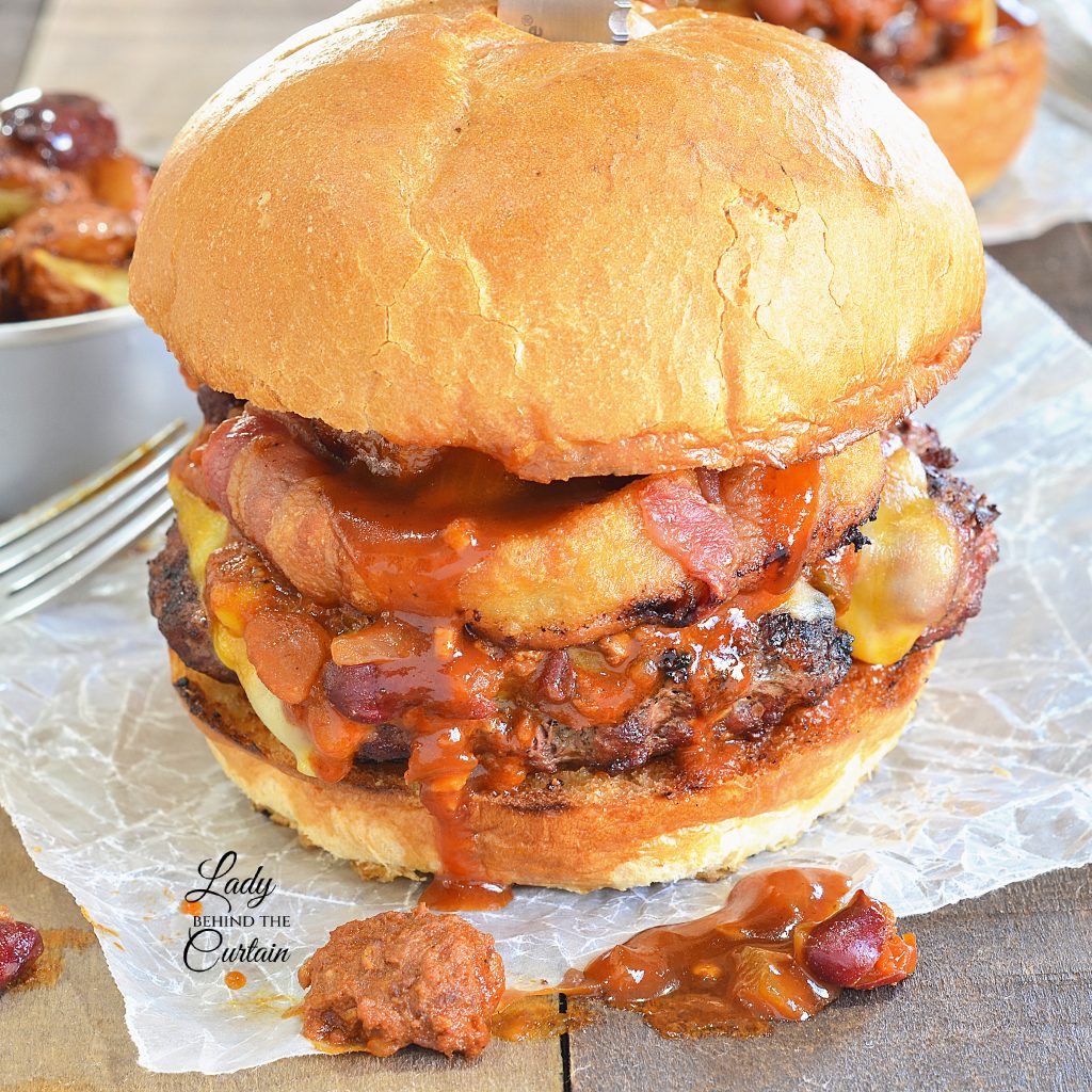 Loaded Chili Cheeseburgers