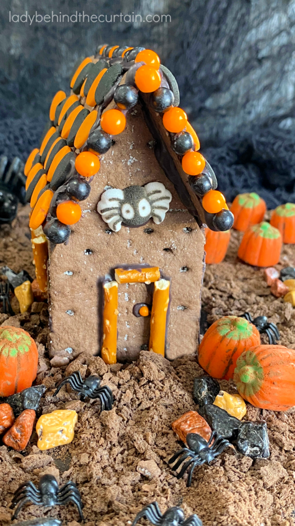 Halloween Graham Cracker House Cake Topper