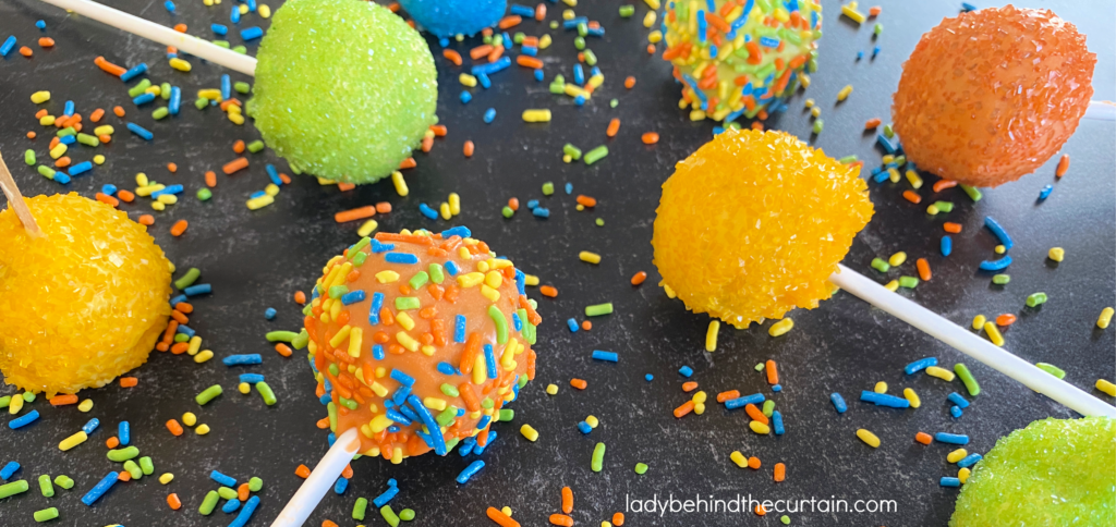 Wie man Cake Pops oder Cake Balls auf drei Arten macht