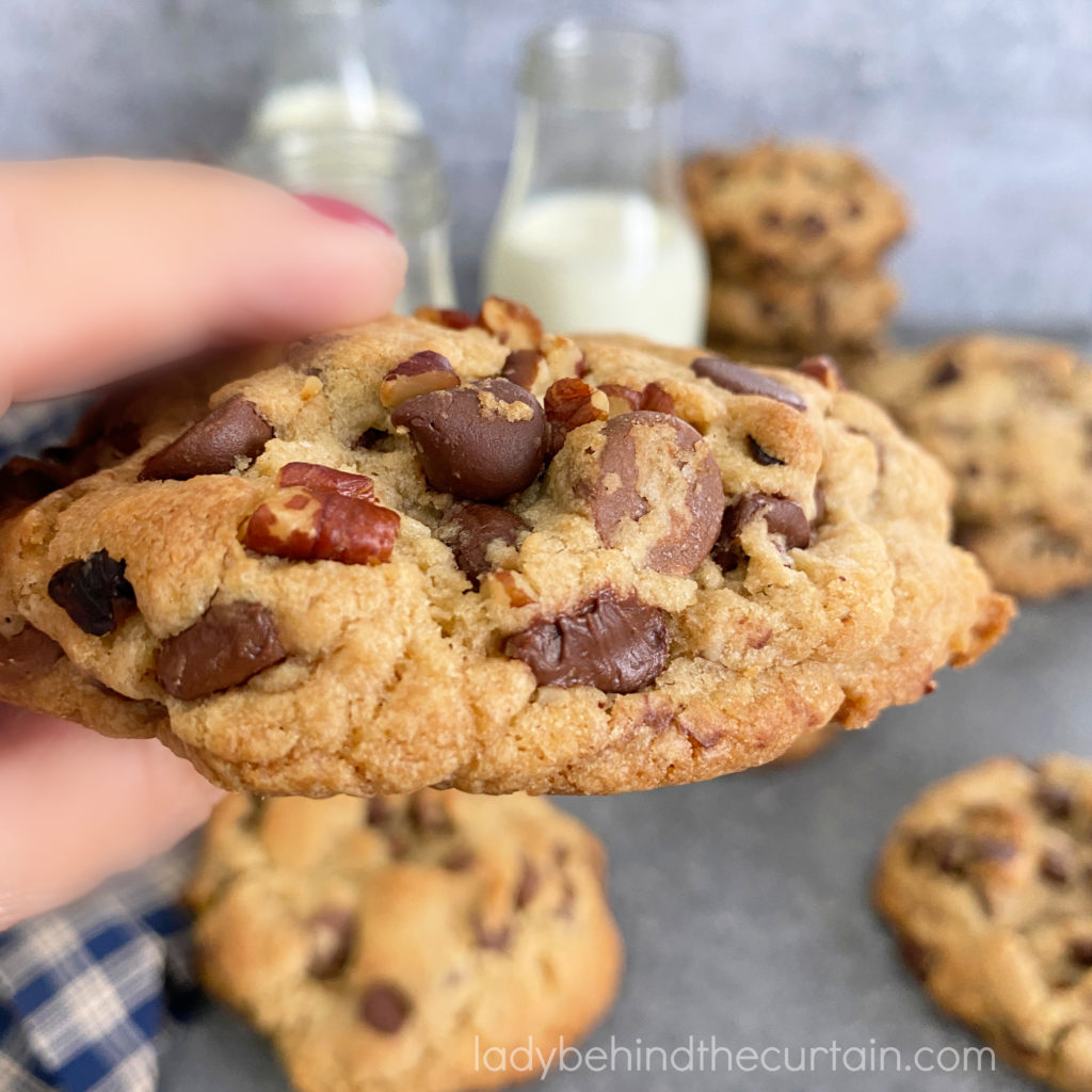 The Best Soft and Thick Chocolate Chip Cookies