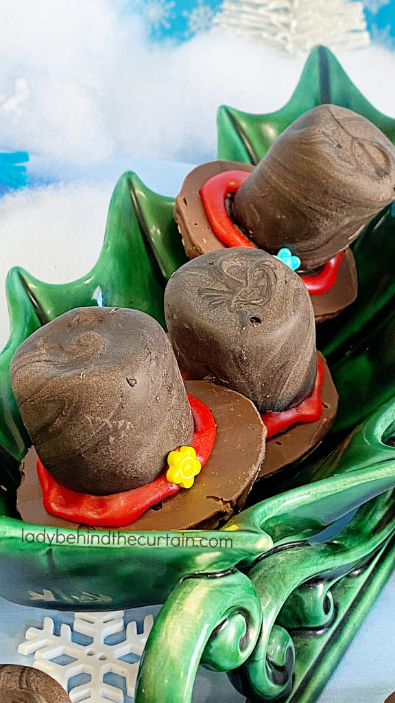 Easy Chocolate Covered Marshmallow Snowman Hat Treats