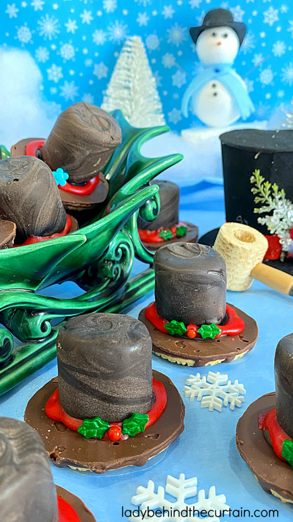 Easy Chocolate Covered Marshmallow Snowman Hat Treats