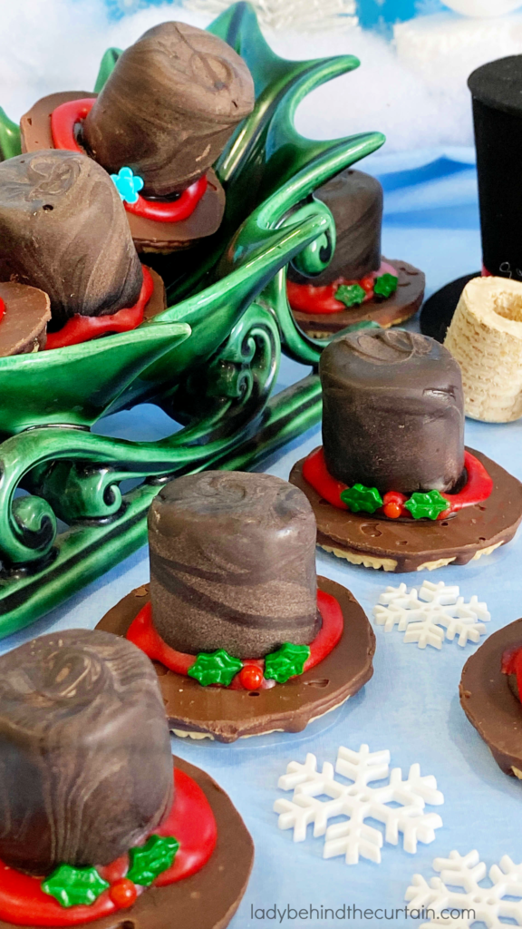 Easy Chocolate Covered Marshmallow Snowman Hat Treats