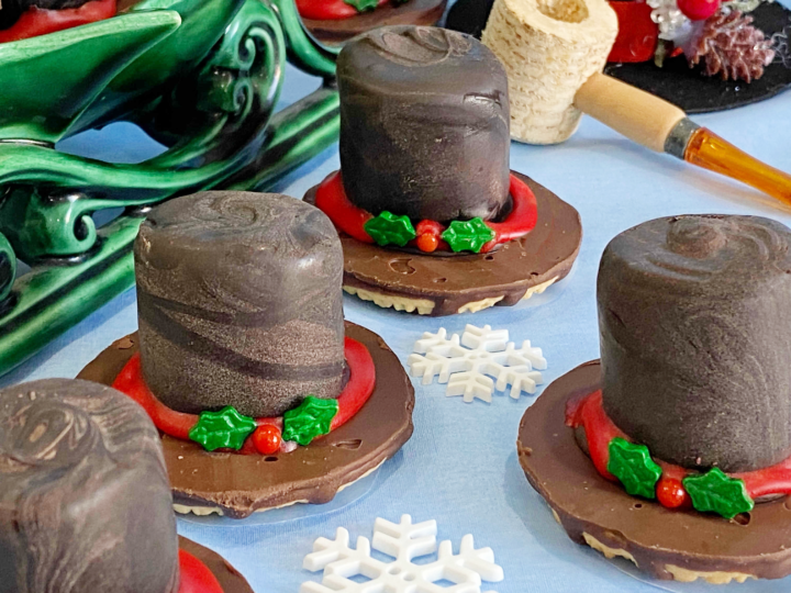 Easy Chocolate Covered Marshmallow Snowman Hat Treats