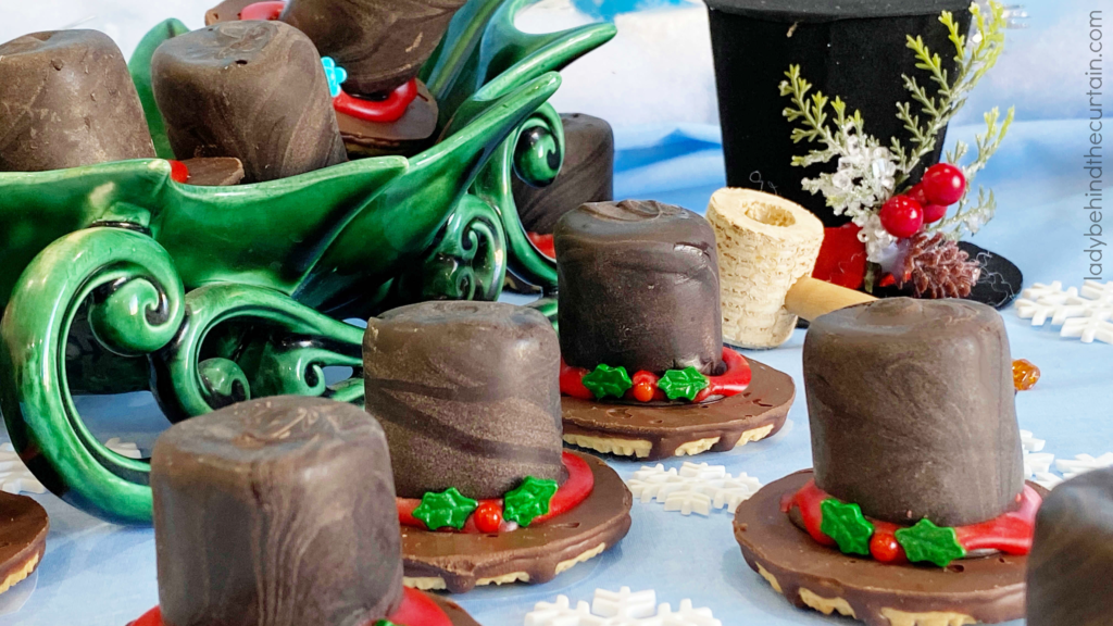 Easy Chocolate Covered Marshmallow Snowman Hat Treats