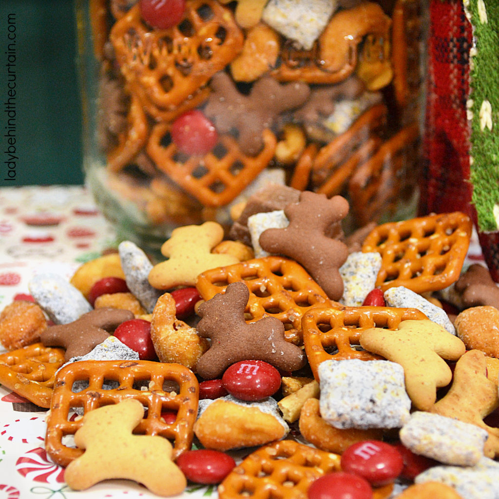 Rudolph Reindeer Party Mix