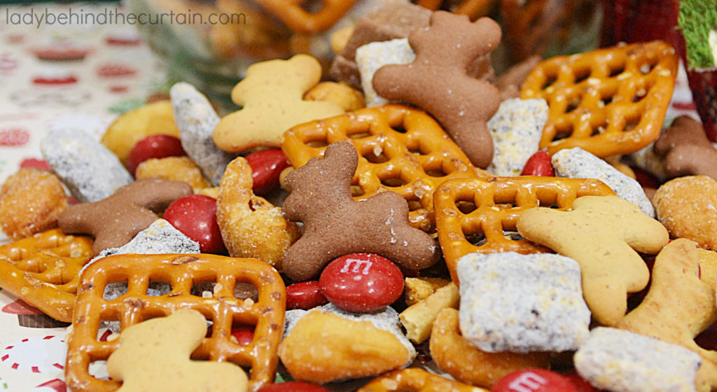 Rudolph Reindeer Party Mix