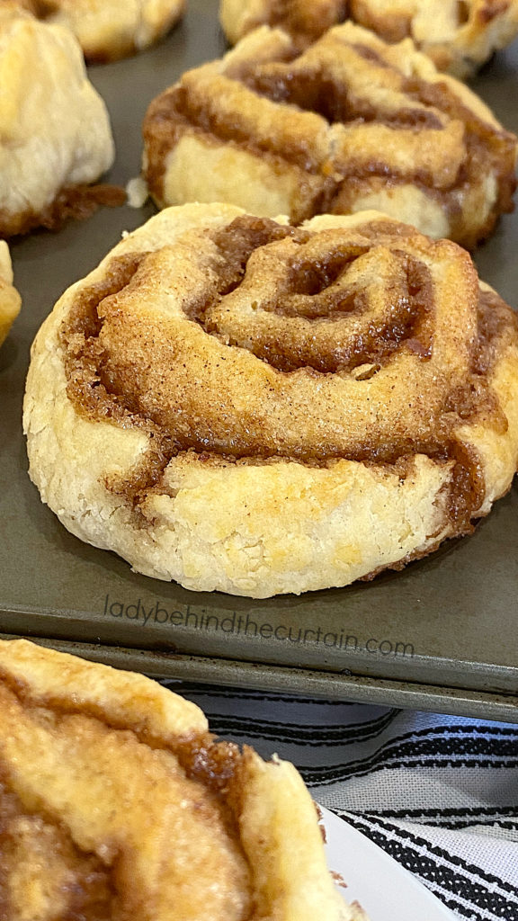 Easy to Make Giant Cinnamon Rolls