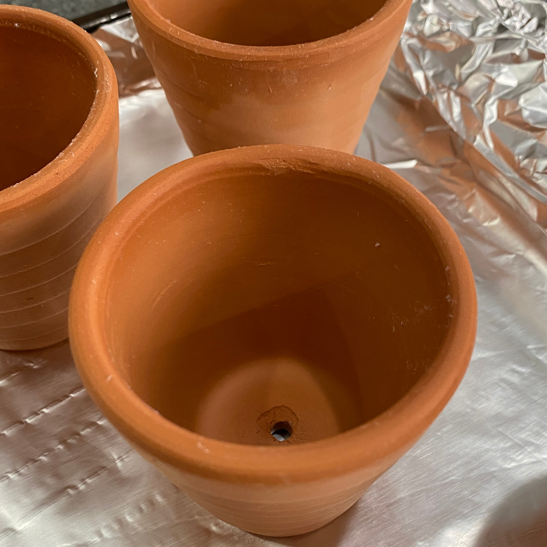 How to Bake in a Clay Flower Pot