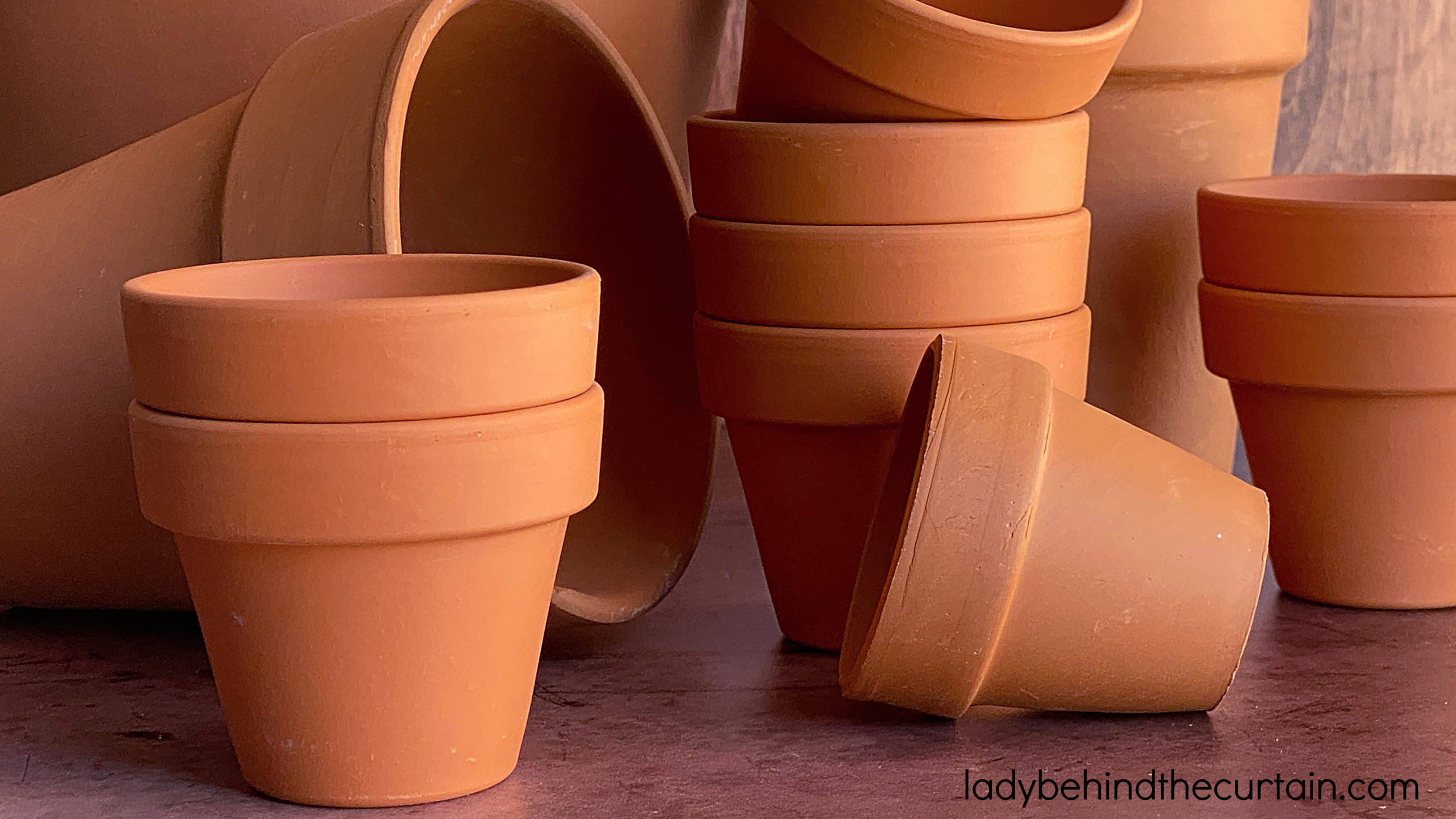 How to Bake in a Clay Flower Pot