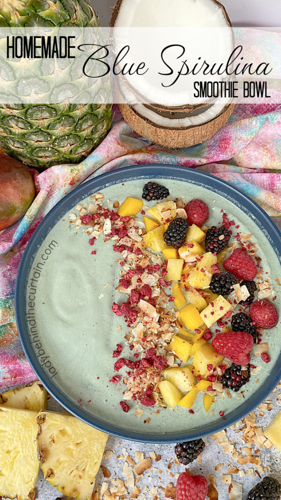 Homemade Blue Spirulina Smoothie Bowl