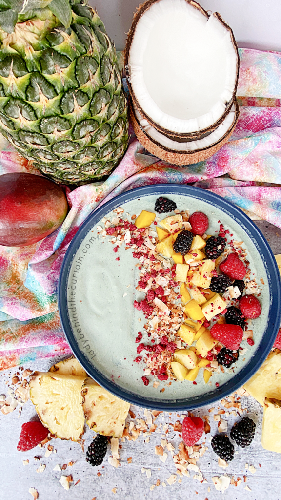 Homemade Blue Spirulina Smoothie Bowl