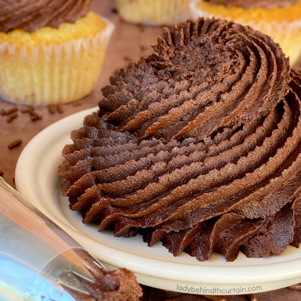 Dark Chocolate Bakery Frosting