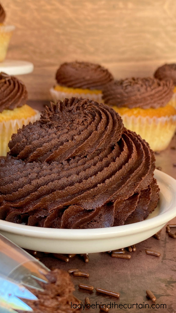 Dark Chocolate Bakery Frosting