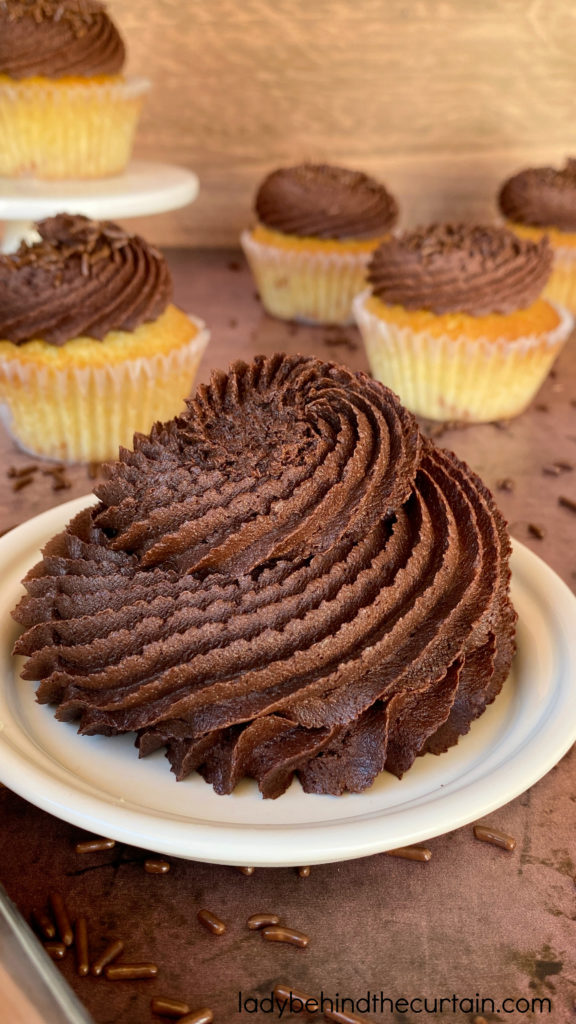 Dark Chocolate Bakery Frosting