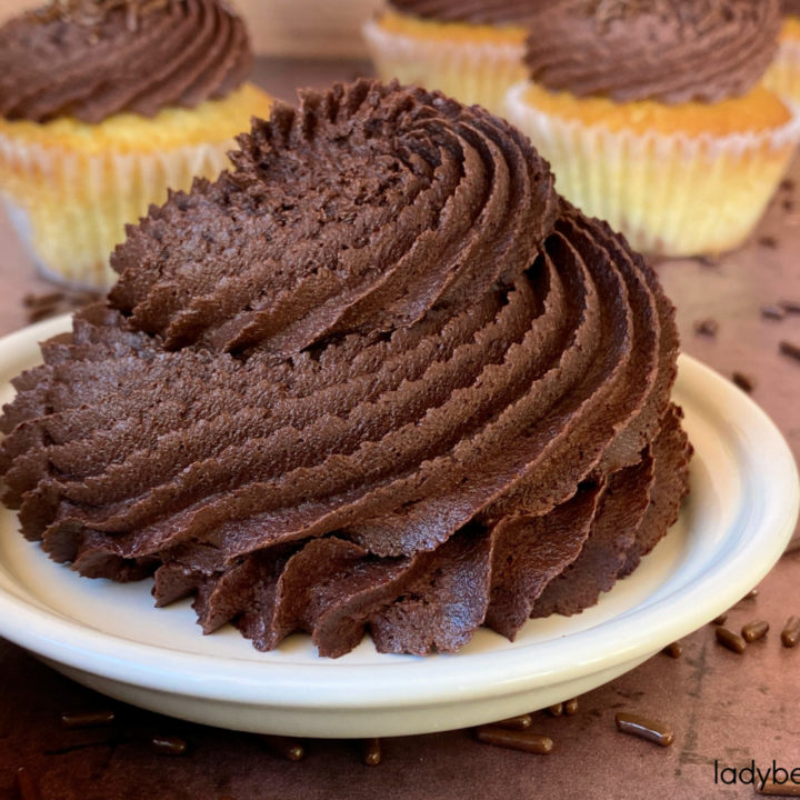 Dark Chocolate Bakery Frosting