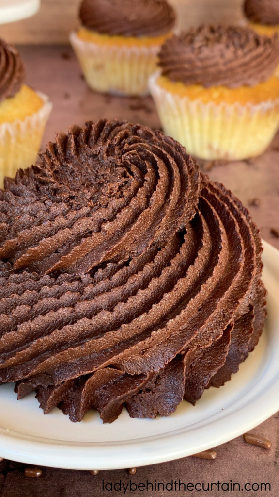 Dark Chocolate Bakery Frosting