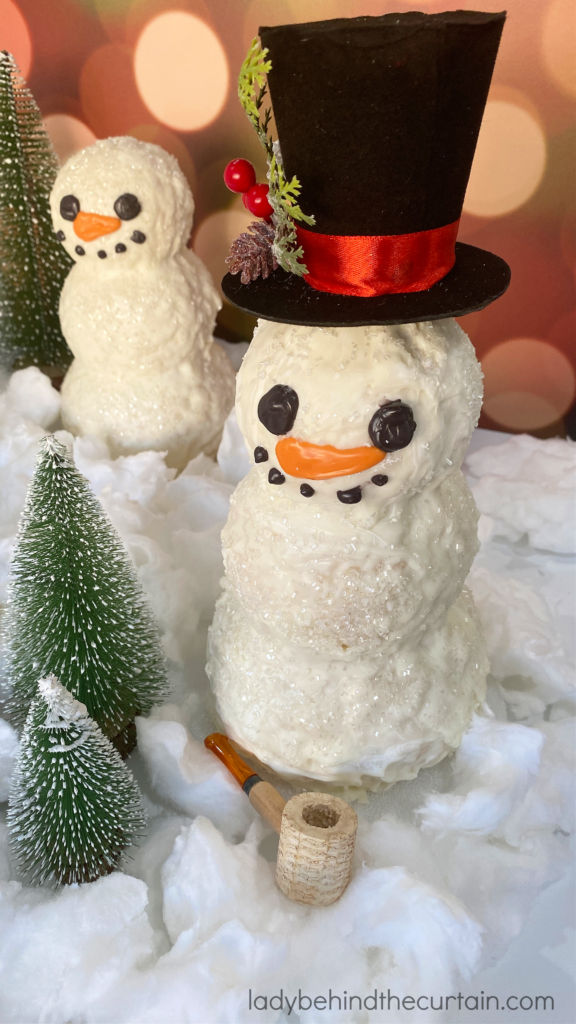 3-D Snowman Rice Krispy Treats