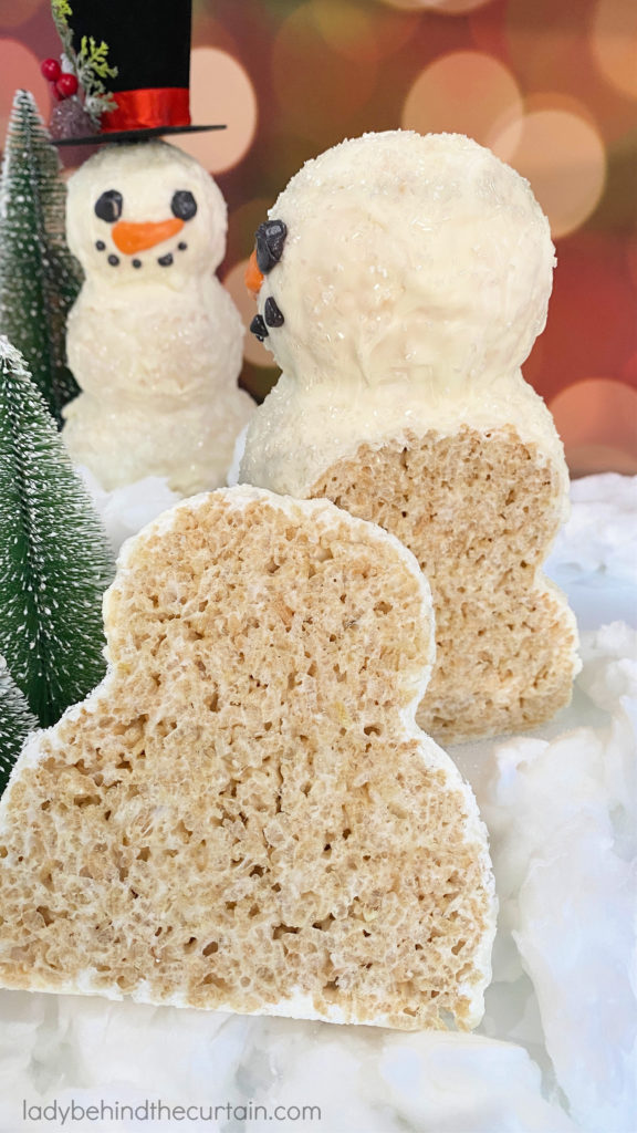 3-D Snowman Rice Krispy Treats 