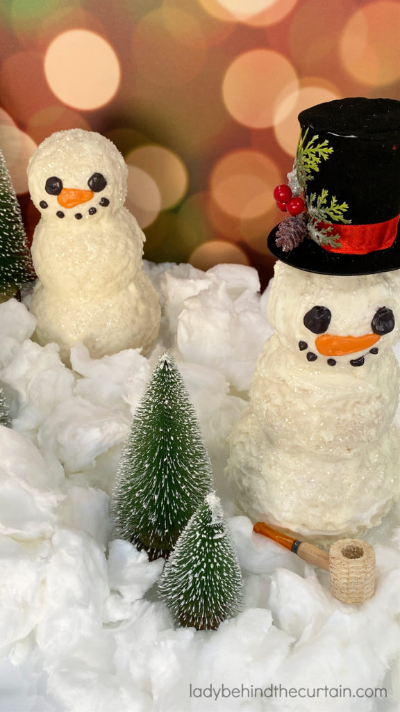 3-D Snowman Rice Krispy Treats