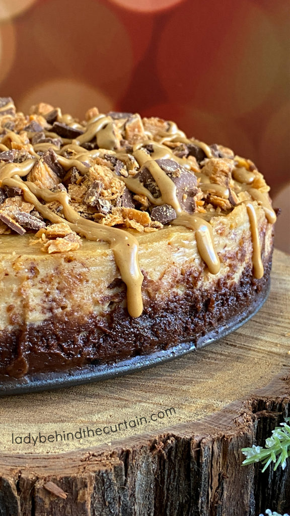 Butterfinger Candy Bar Cheesecake