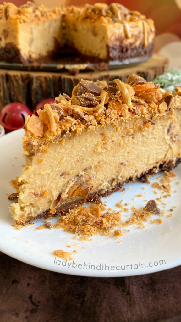 Butterfinger Candy Bar Cheesecake