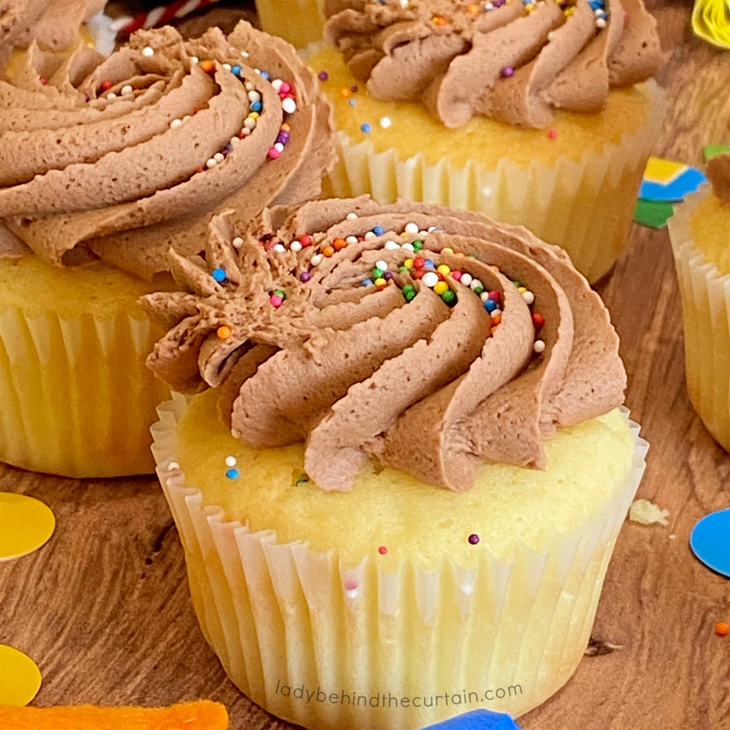 Classic Birthday Party Cupcakes