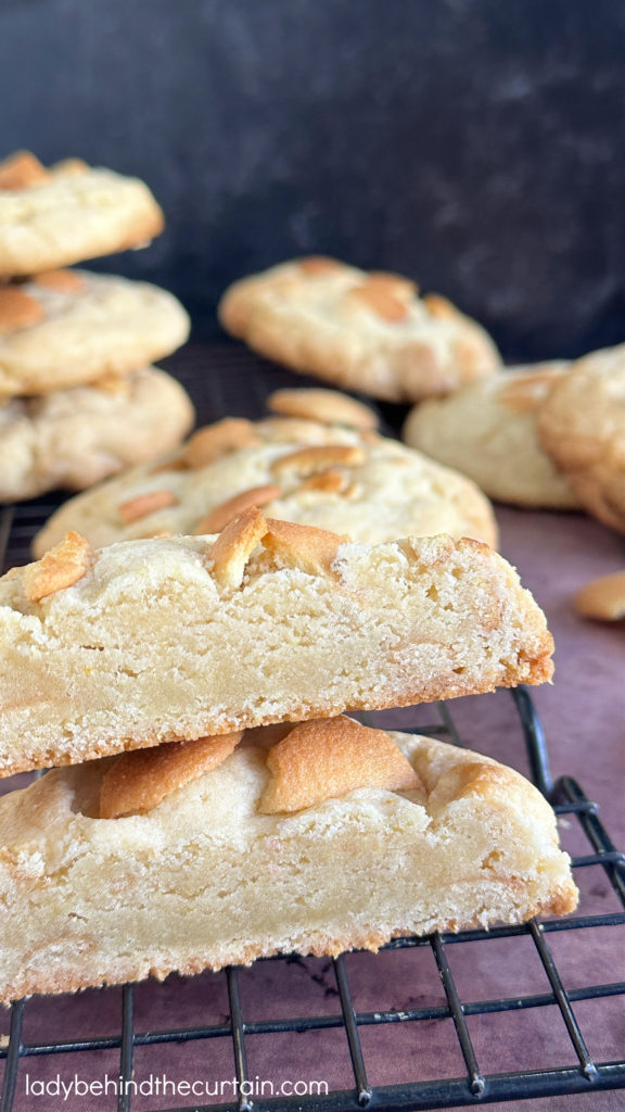 Soft Banana Pudding Cookies