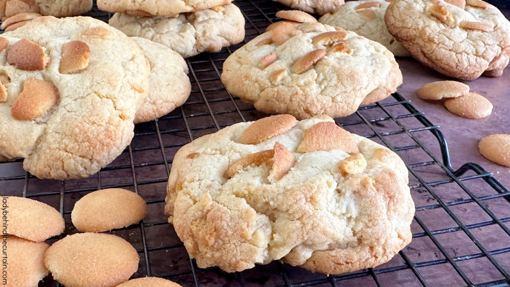 Soft Banana Pudding Cookies