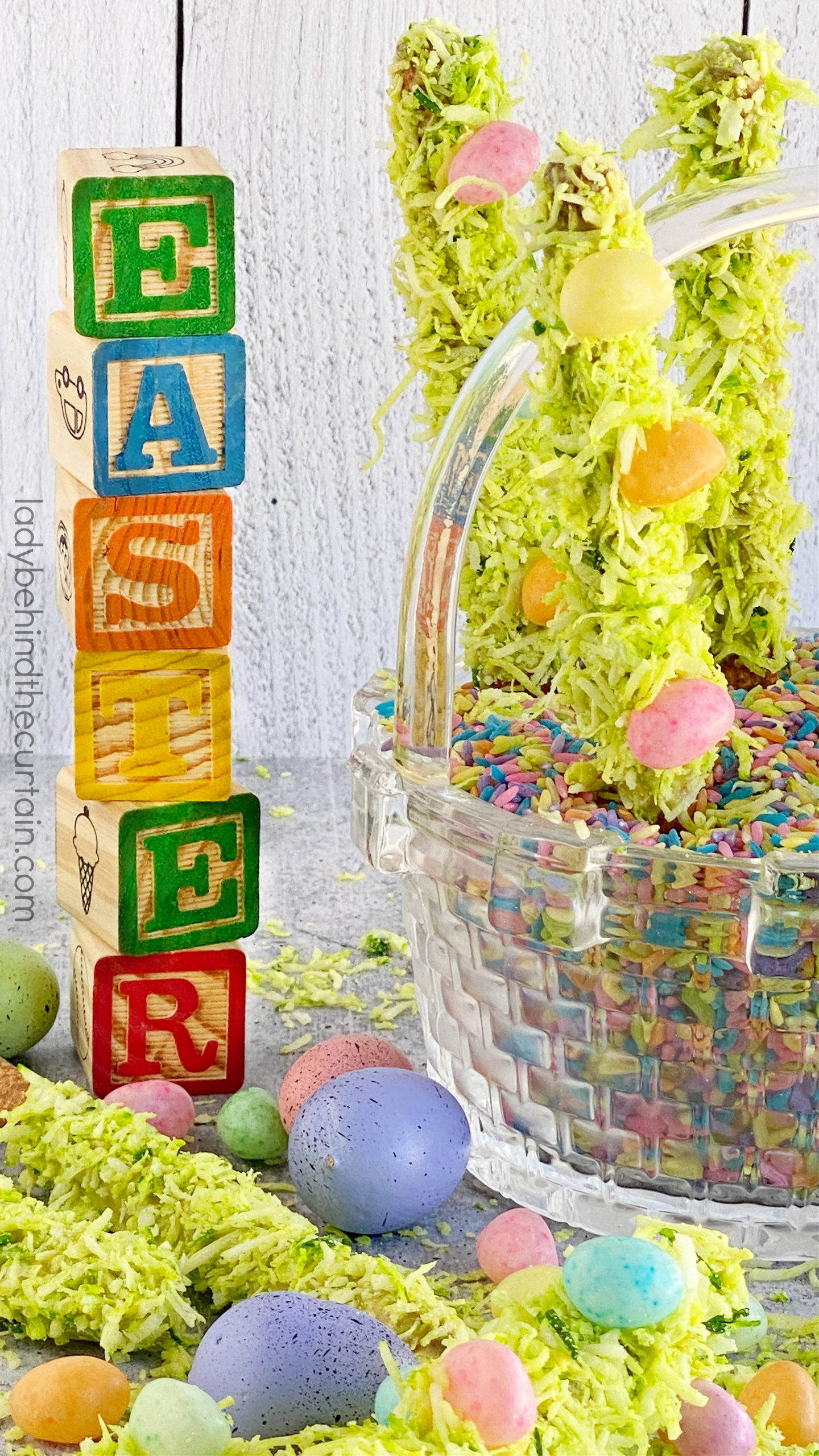 Two Easy To Make Decorated Easter Pretzels