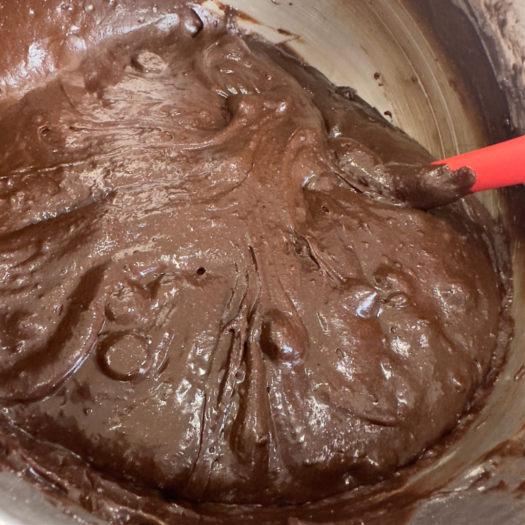 How to Make Cupcakes from a Brownie Mix