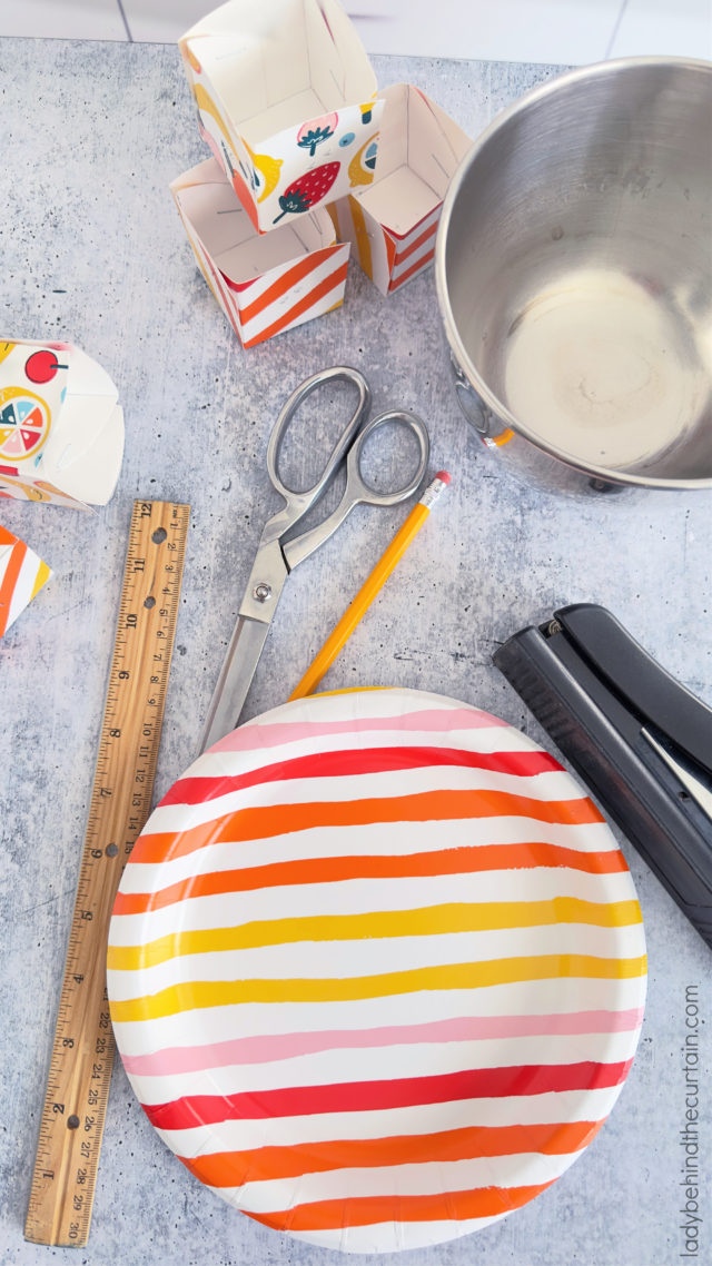 How to Make Party Food Containers from Paper Plates + Video