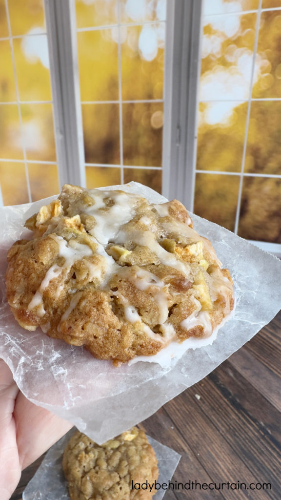 Soft Apple Oatmeal Cookies