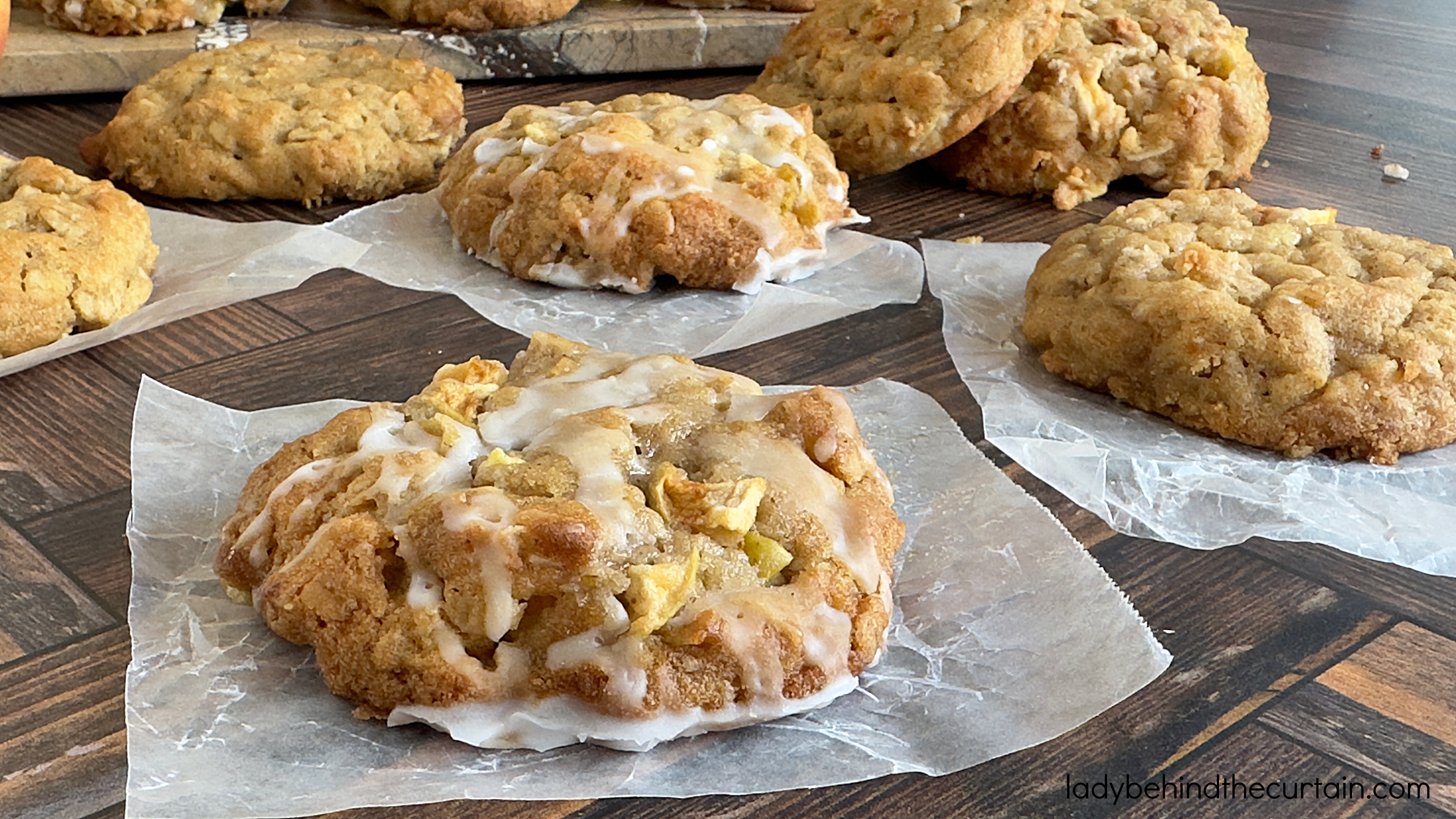 Soft Apple Oatmeal Cookies