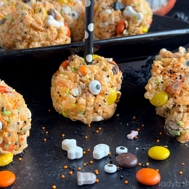 Halloween Rice Krispy Treat Pops
