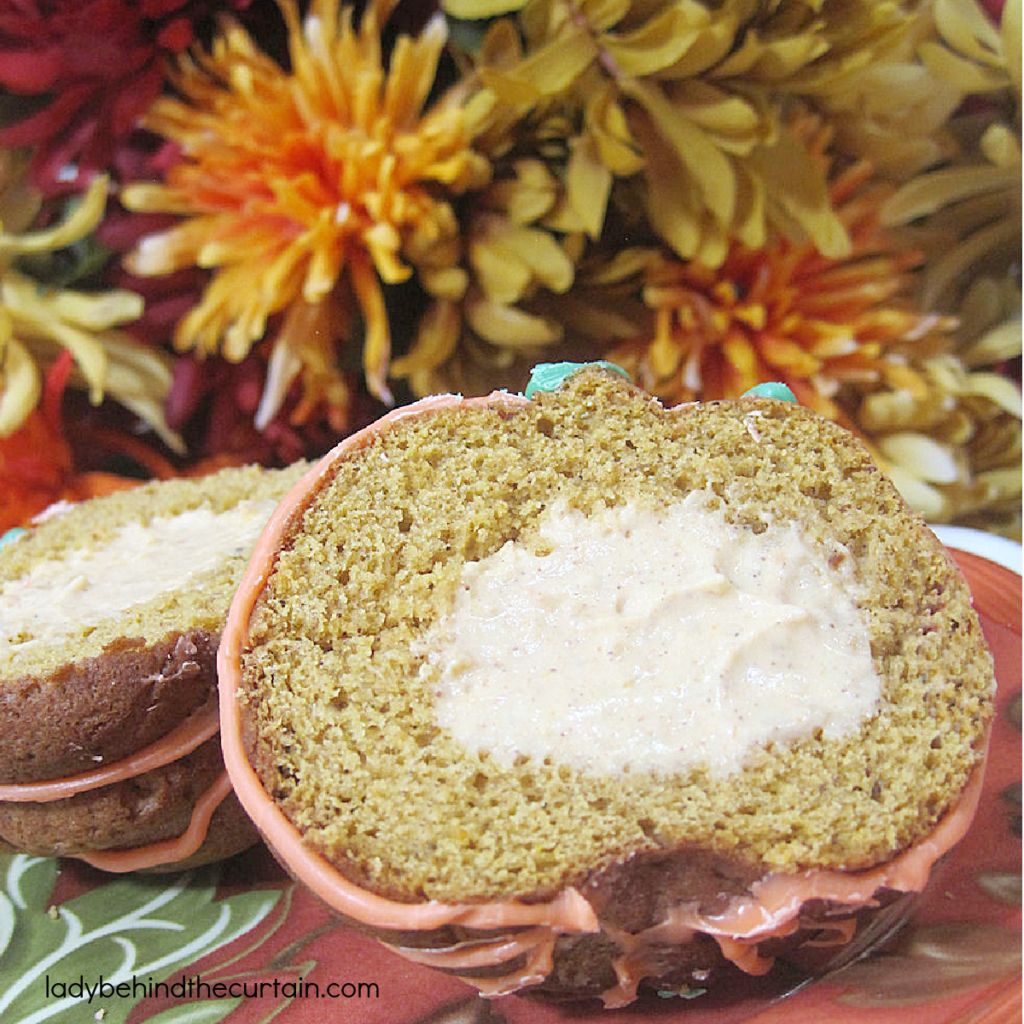 Pumpkin Spice Cheesecake Filled Mini Cakes