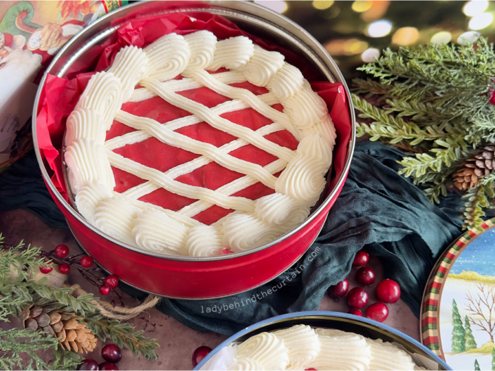Christmas Cookie Tin Cakes