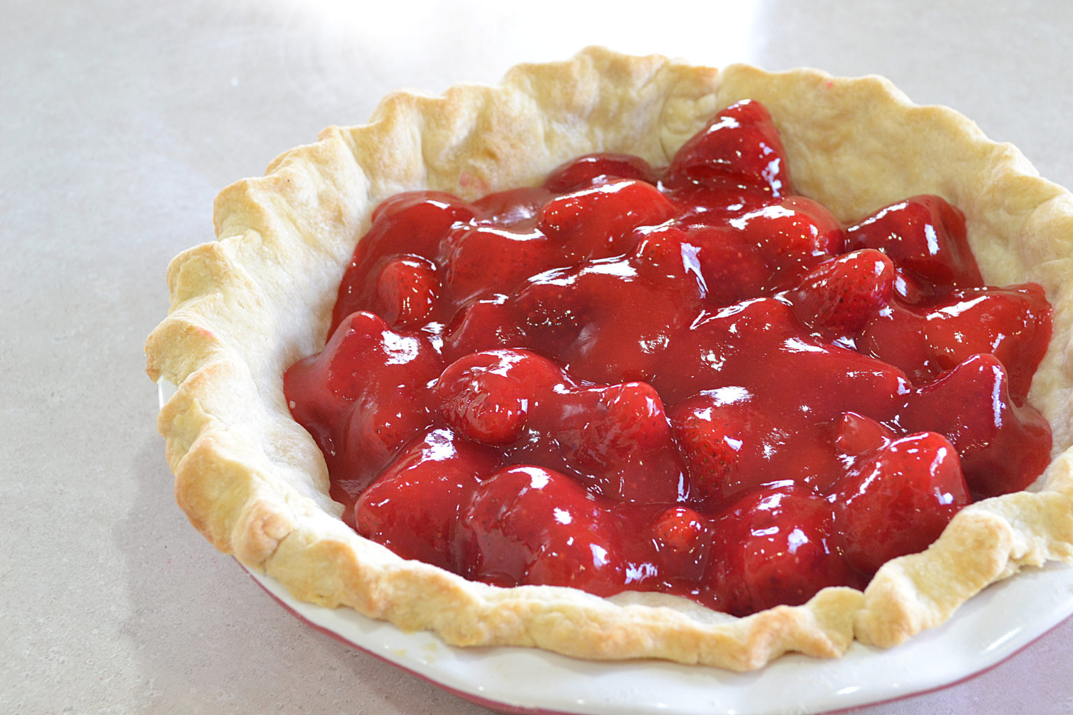 Homemade Fresh Strawberry Glaze Pie