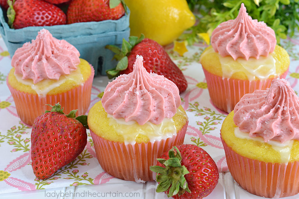 Strawberry Lemonade Cupcakes