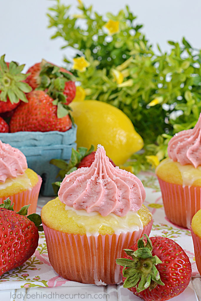 Strawberry Lemonade Cupcakes