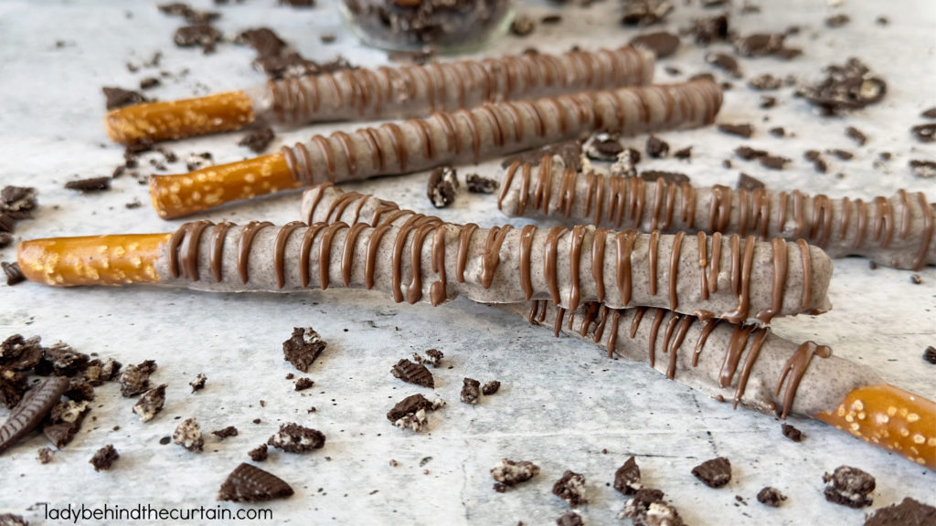Homemade Cookies and Cream Pretzel Rods