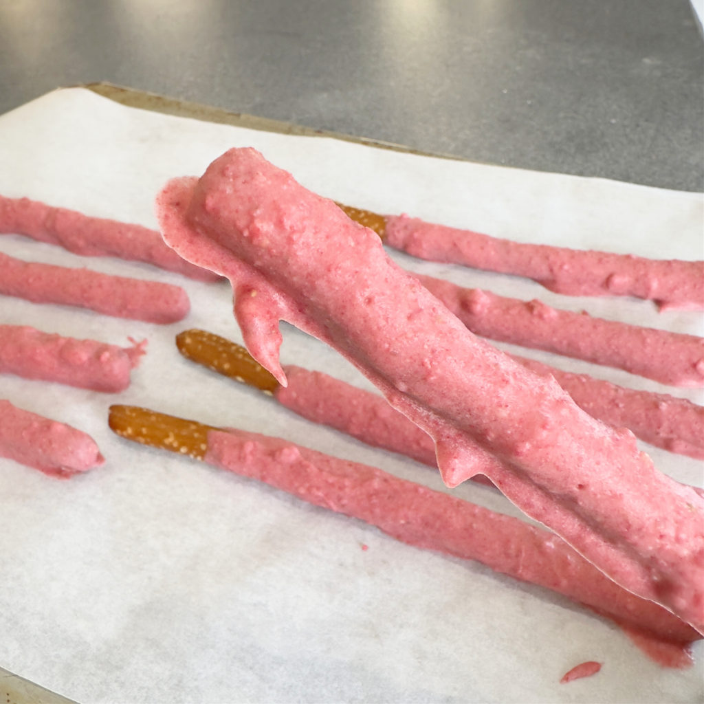Strawberry Shortcake Pretzel Rods