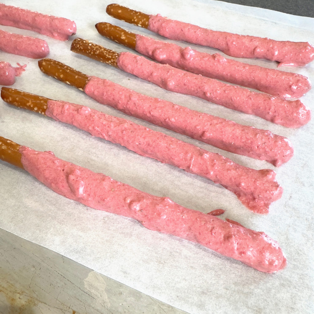 Strawberry Shortcake Pretzel Rods
