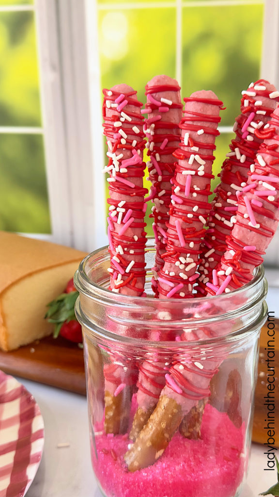 Strawberry Shortcake Pretzel Rods