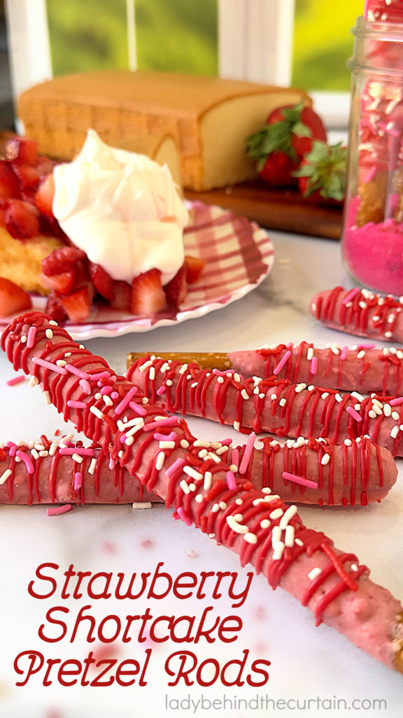 Strawberry Shortcake Pretzel Rods